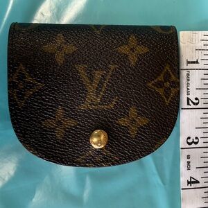 Louis Vuitton Monogram Porte Monnaie Gousset Coin Purse horseshoe style